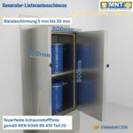 Geöffnete Generator-Lieferantenschleuse mit Innenmaßen 600 x 600 x 900 mm, zwei Transportbehälter auf Einlegeboden, Bleiabschirmung 5 bis 30 mm, feuerfeste Schaumstofffolie gemäß NEN 6069 BS 476 Teil 20, Edelstahl 316